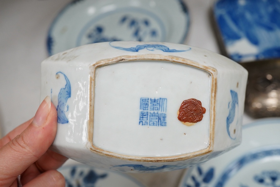 A group of Chinese blue and white porcelain and white metal, 18th century and later, 23cm